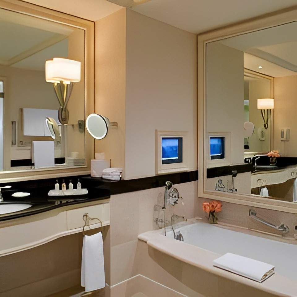 Peninsula New York Bathroom